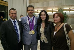 523446_10151152158797259_1083311203_n